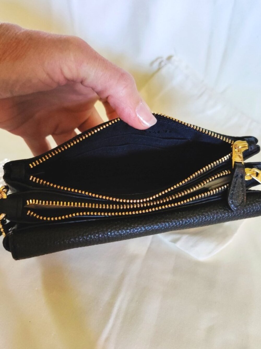 Coach Pebbled Leather Triple Compartment Small Wallet Wristlet in Black, NWT - Picture 3 of 12